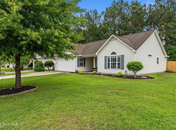 302 Fairmount Way, New Bern, NC 28562