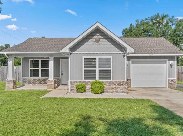 4225 Willow St, Pace, FL 32571