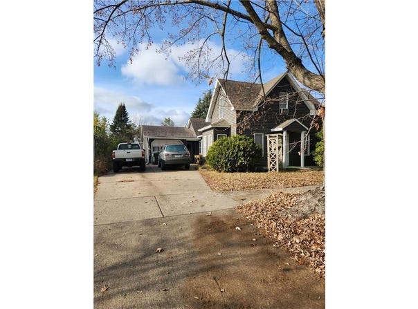 215 Gillis Avenue NE, Brainerd, MN 56401