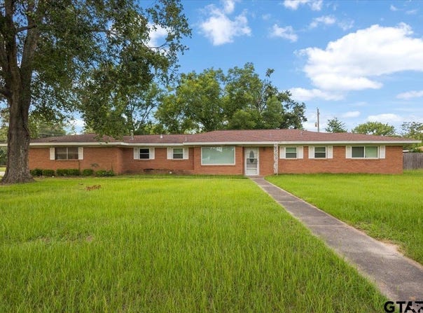1201 Johnson Drive, Rusk, TX 75785