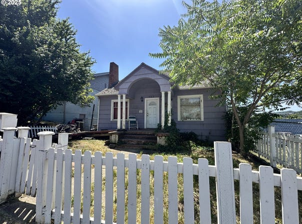 725 SE BLAKELEY AVE, Roseburg, OR 97470