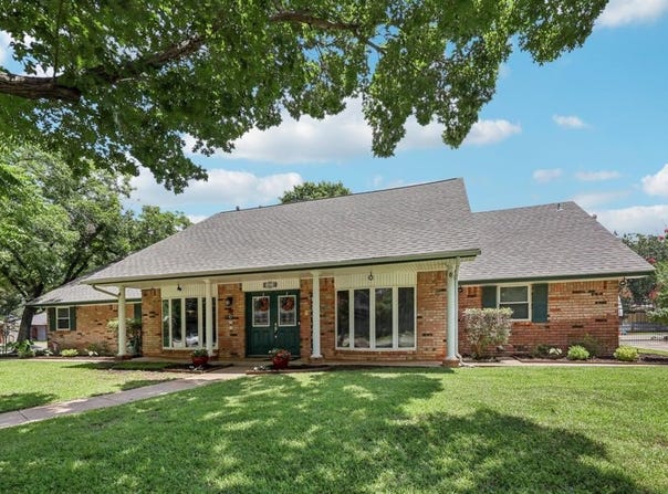 1805 Winewood Lane, Arlington, TX 76013