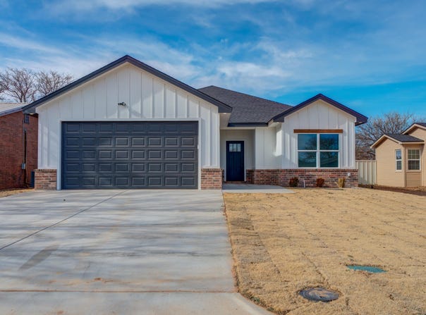 407 Ave M, Abernathy, TX 79311