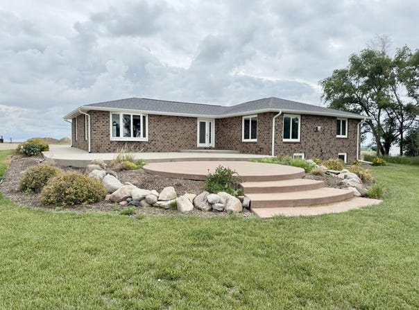 26636 384th Ave, Stickney, SD 57375