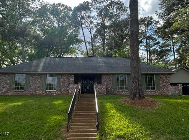 45 Stonegate Drive, Brandon, MS 39042