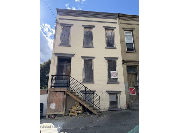 8 Alexander Street, Albany, NY 12202