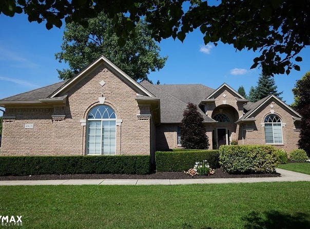 49639 Shelby Creek Dr, Shelby Twp, MI 48317