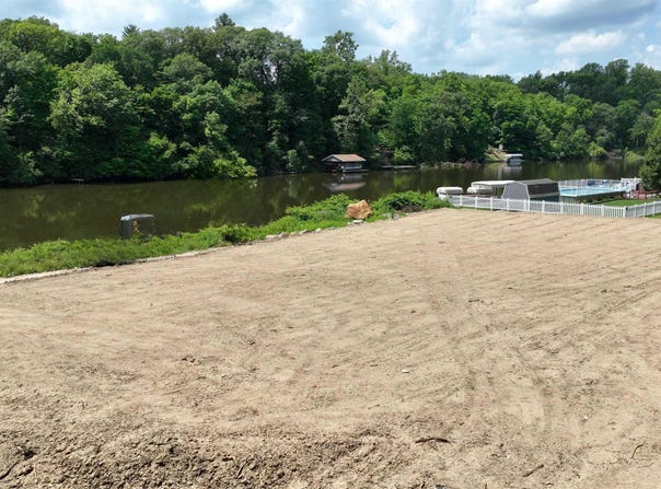 32 N Diamond Point Road, Monticello, IN 47960