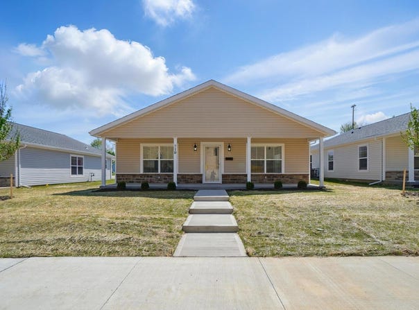 710 Clifton Avenue, Springfield, OH 45505