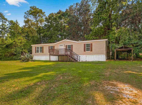3801 Legend Creek Dr, Pace, FL 32571
