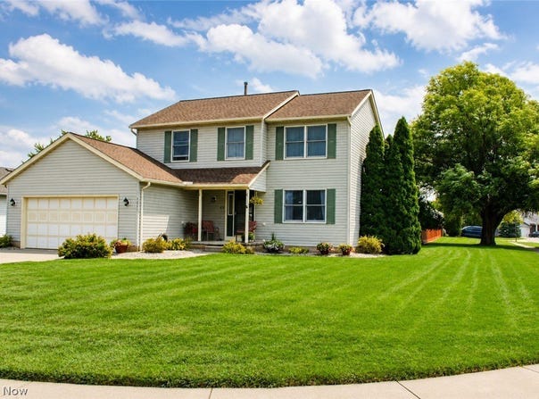 5887 Boxwood Drive, Lorain, OH 44053