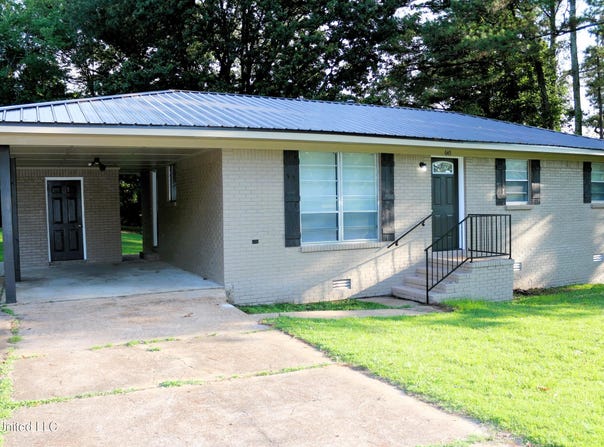 645 Cox Avenue, Holly Springs, MS 38635