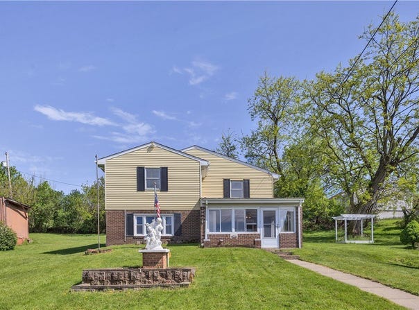 2750 Ohio St, Bethel Park, PA 15102