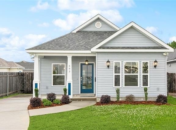 693 ST GEORGE Avenue, Jefferson, LA 70121