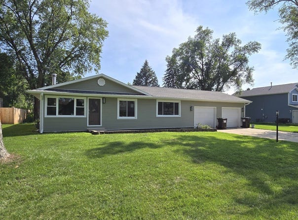 3009 Miller Drive, McHenry, IL 60050