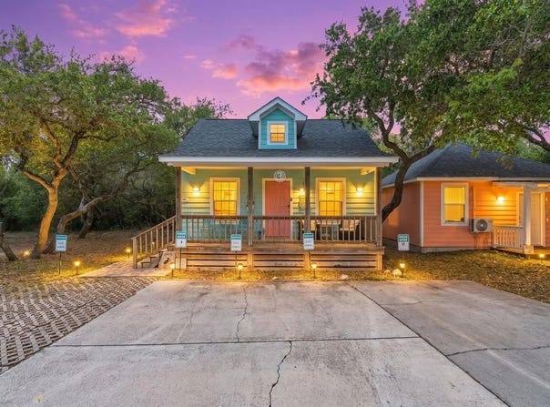 5481 HWY 35 N, ROCKPORT, TX 78382