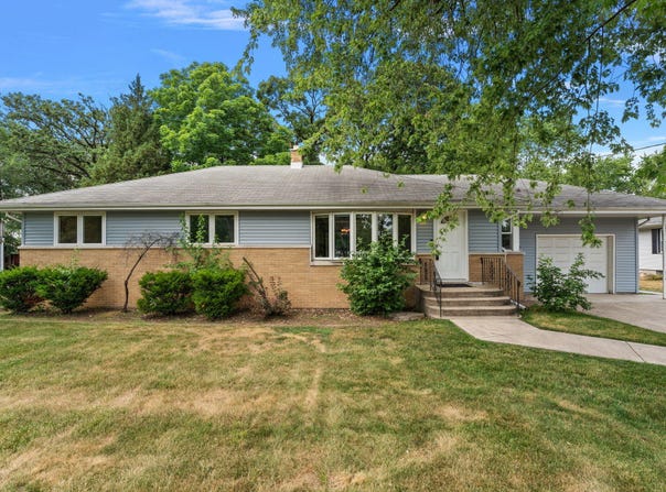 1844 Austin Avenue, Schererville, IN 46375