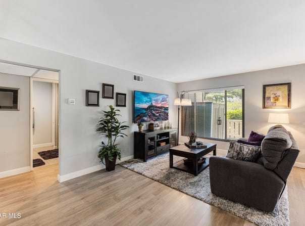 348 Chestnut Hill Court, Thousand Oaks, CA 91360