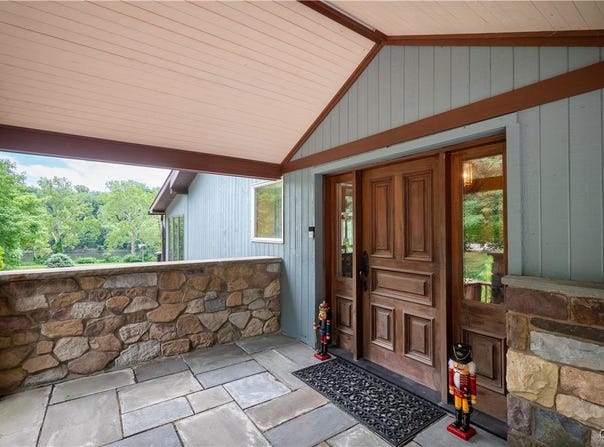 795 S Delaware Drive, Williams Twp, PA 18042