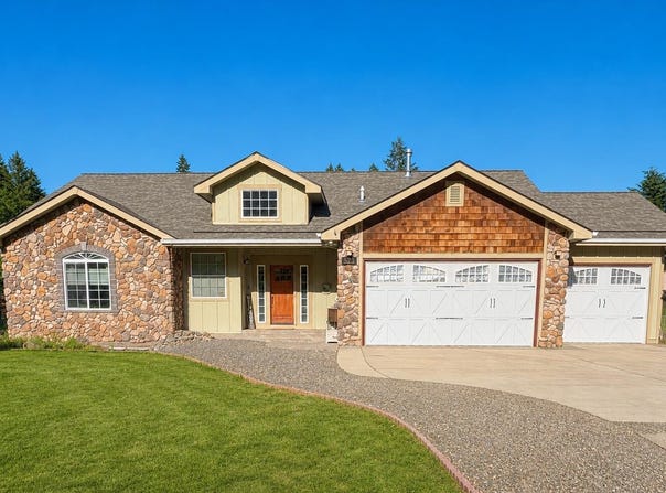 523 E Forks, Cave Junction, OR 97523