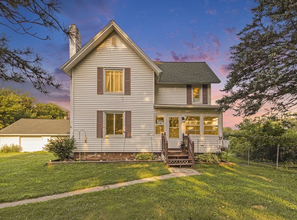 6133 Bancroft Avenue SE, Alto, MI 49302