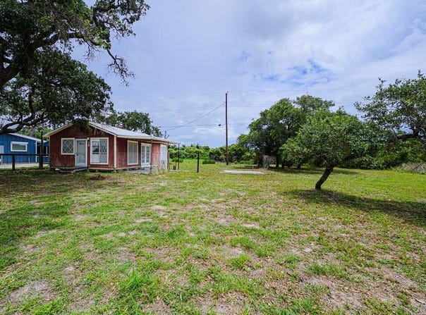 28 SAINT CHARLES LOOP,E, ROCKPORT, TX 78382