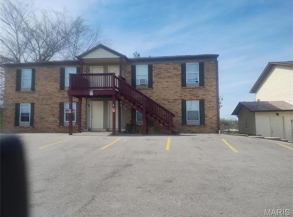 1505 N Commercial Avenue, St Clair, MO 63077