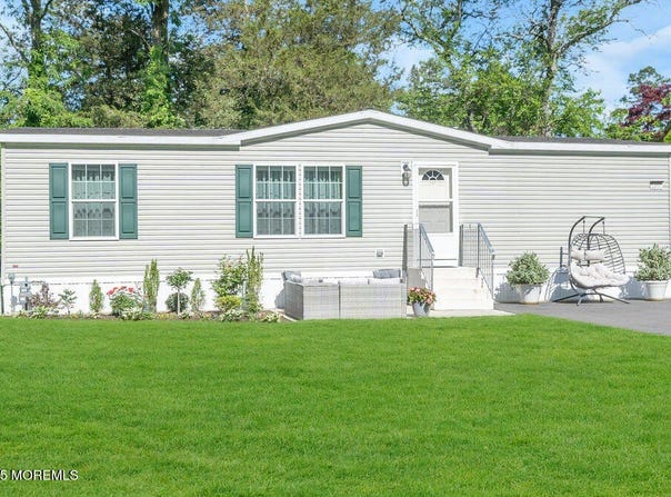 120 Circle Drive, Manchester, NJ 08759
