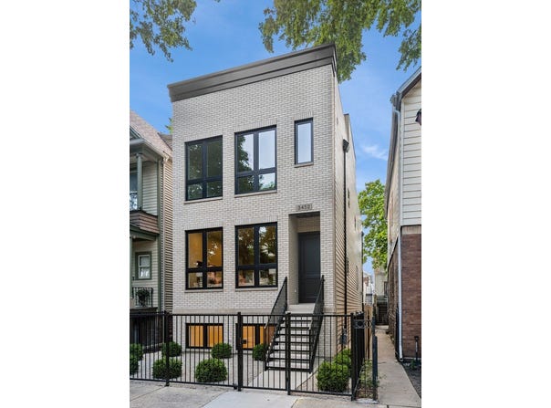 3452 N Bell Avenue, Chicago, IL 60618