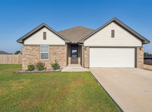 15954 Lasso Circle, McLoud, OK 74851