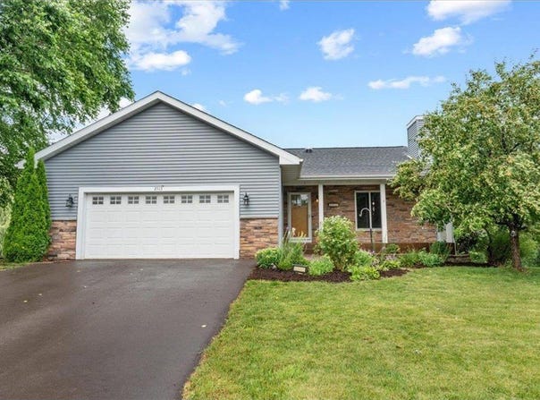 2513 Burl Oak Curve, Hudson, WI 54016