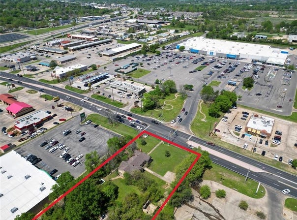 3870 Lamar Avenue, Paris, TX 75462