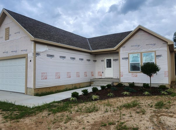 1603 Al Ortolani Way, Pittsburg, KS 66762