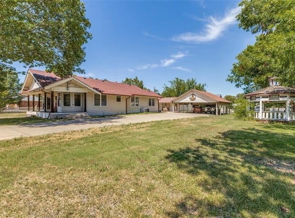 401 S 4th Street, Crandall, TX 75114
