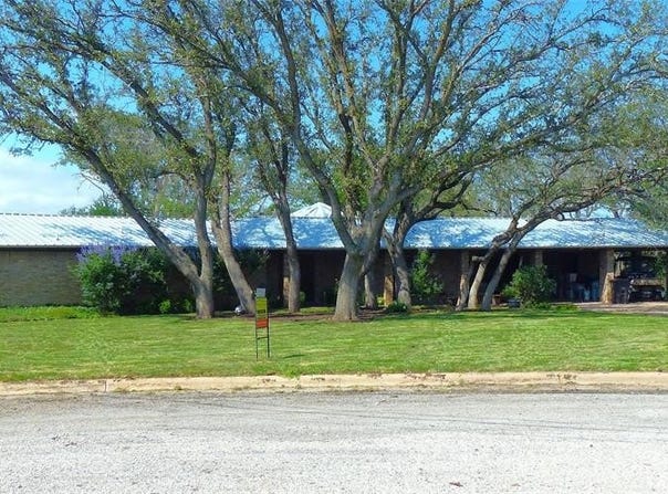 135 Lakeview, Brady, TX 76825
