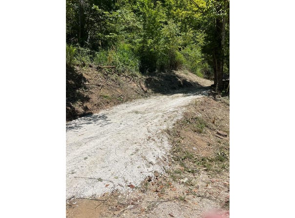 30 Lee Lane, Stanton, KY 40380