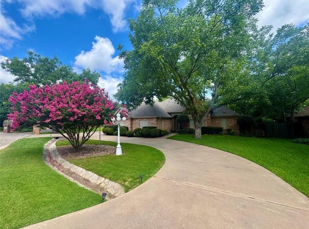 6304 Kenilworth Court, Granbury, TX 76049