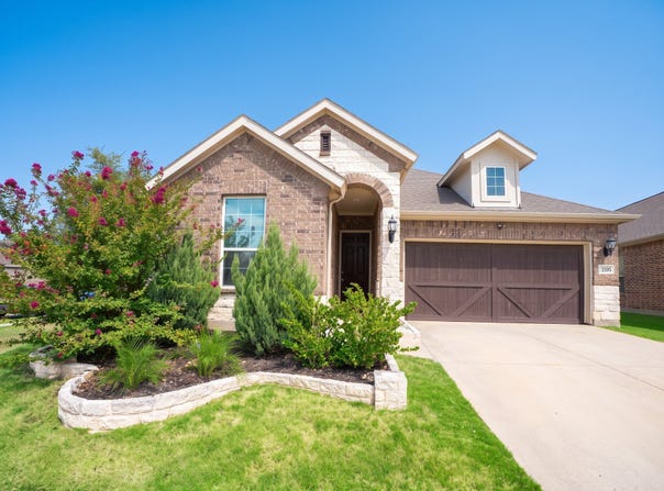 2105 Ella Lane, Carrollton, TX 75010
