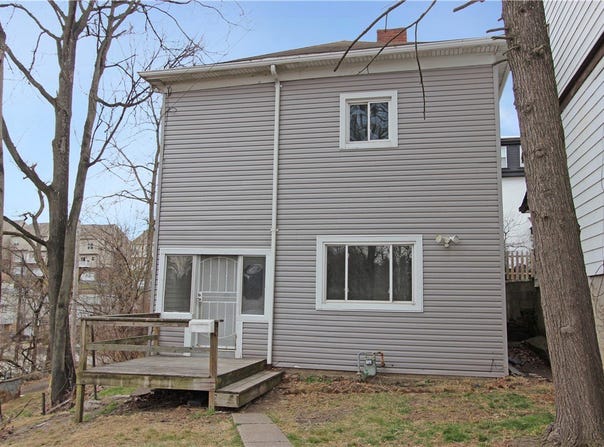 301 Paur St, Mt Washington, PA 15211