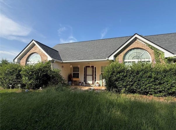 4404 Lowden Point, Gainesville, GA 30506