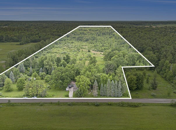 2146 W Pinconning Road, Rhodes, MI 48652