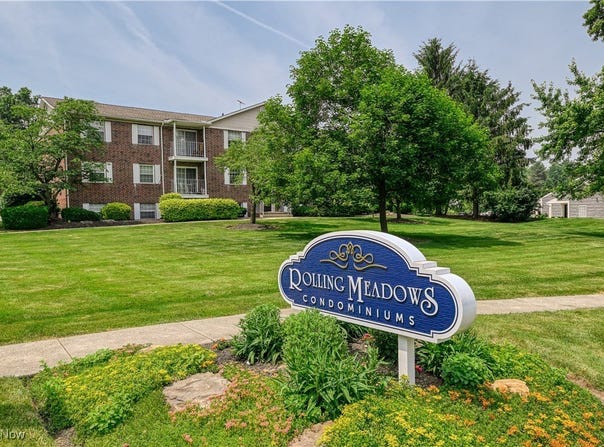 10790 Ravenna Road unit: 302, Twinsburg, OH 44087