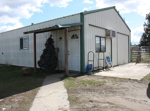 6493 E Trinity Ln, Athol, ID 83801