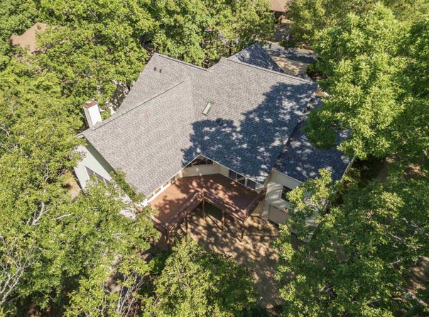29 Barcelona Way, Hot Springs Village, AR 71909-9999