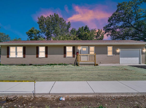 2689 Cass Street, Lake Station, IN 46405