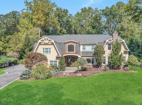13 Split Rock Rd, Upper Saddle River Boro, NJ 07458-1510