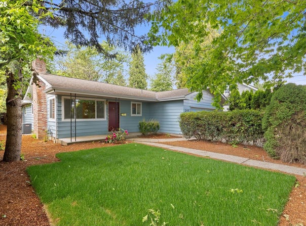 245 NE 4TH AVE, Hillsboro, OR 97124