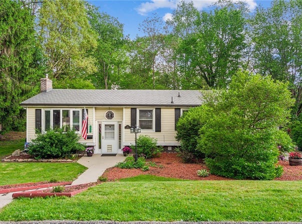 716 Stauffer Ave, Scottdale, PA 15683