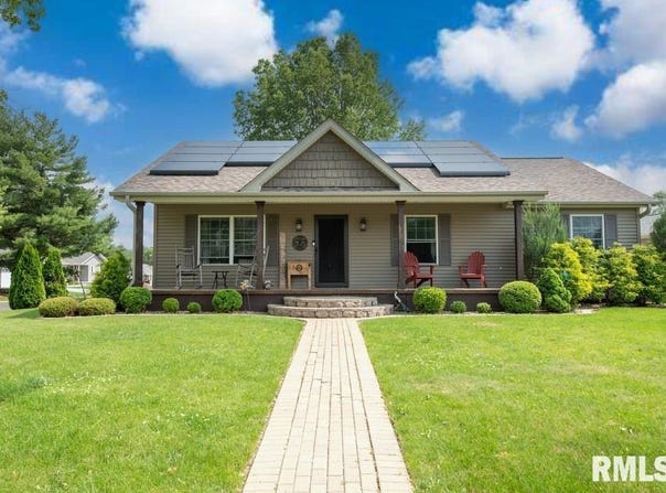 1160 JUNIPER Street, Canton, IL 61520
