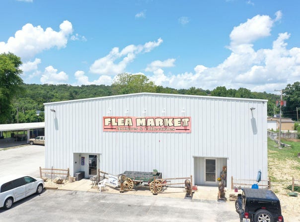 125 Creekside Lane, Hollister, MO 65672